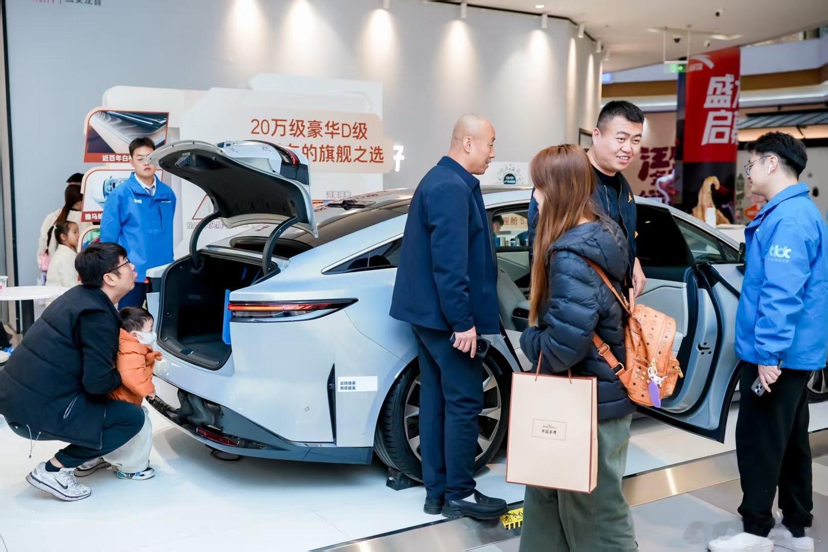 铂智7首批展车提前品鉴广汽丰田铂智7终于要来了！官方定在26年一季度上市，而现在