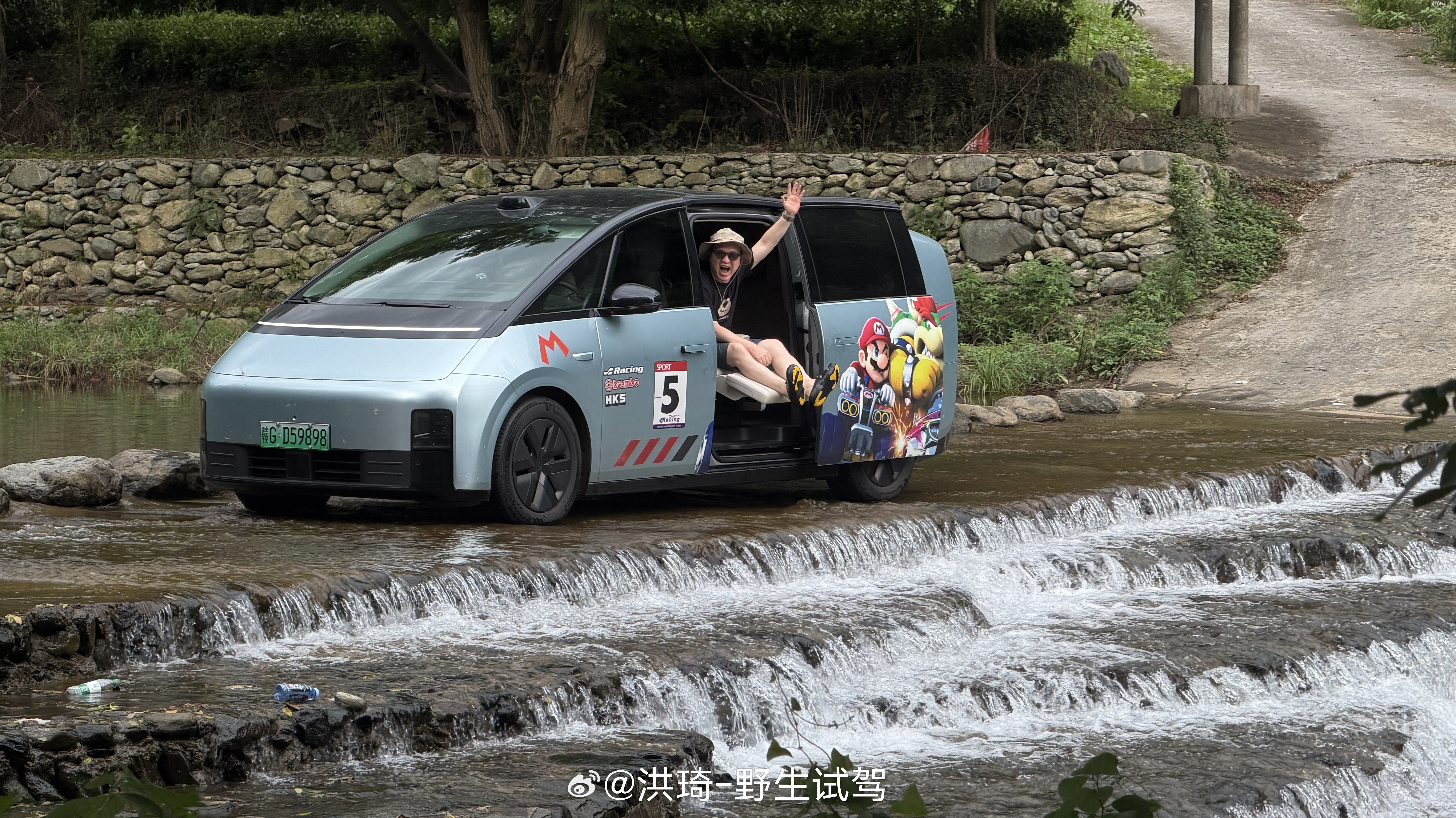 理想MEGA 观景座有了新玩法