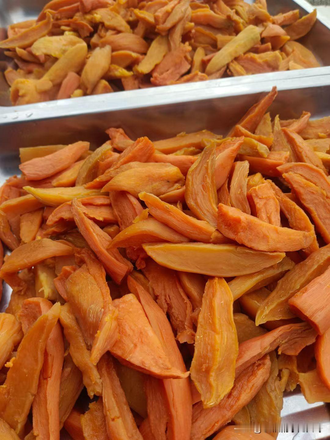 我姐住在农村，她非常勤快，星期一到星期五在村部上班，周六周日休息就在家捣鼓吃的，