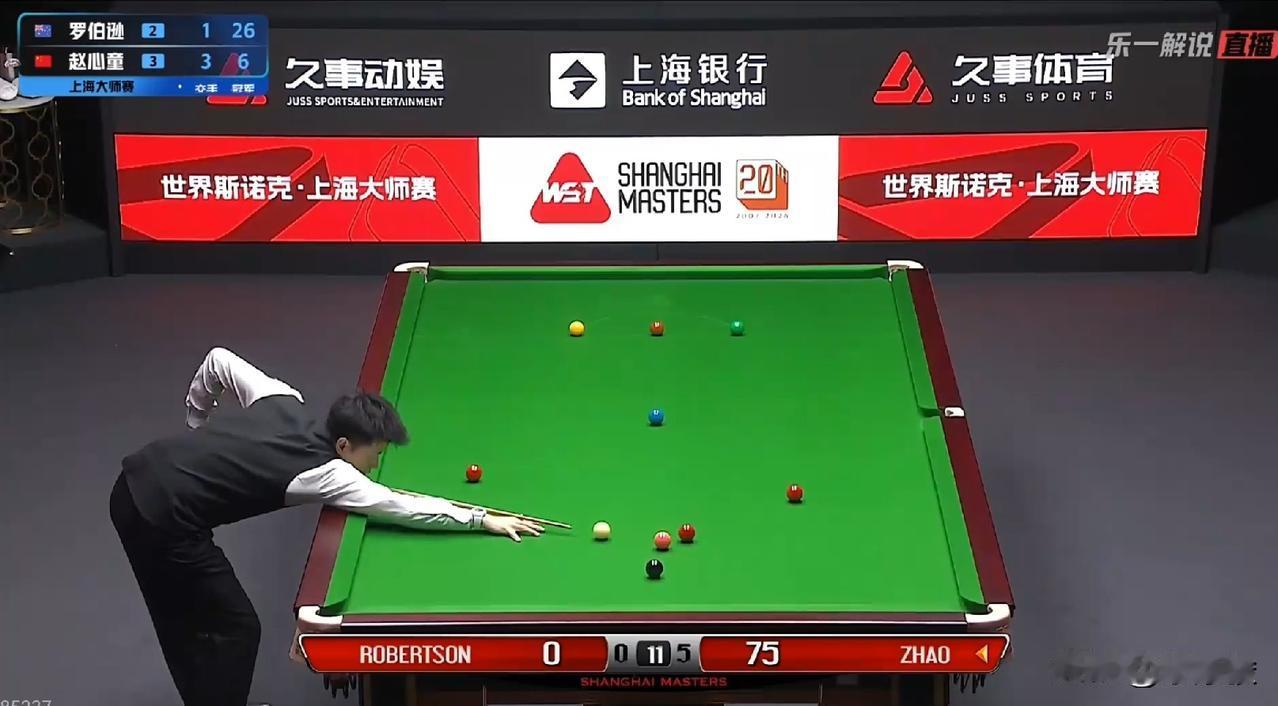 赵心童6-0零封尼尔·罗伯逊，强势晋级上海大师赛4强。半决赛，赵心童将迎战凯伦·