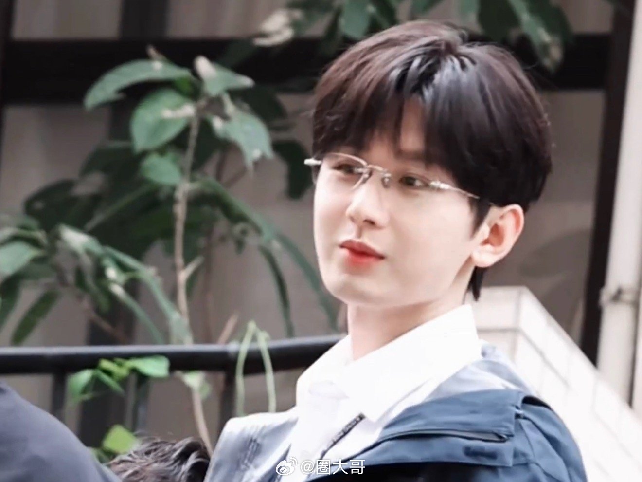 成毅狩谎林彦廷妆造 成毅狩谎首套造型路透 呀呀呀呀呀，成毅在电视剧《狩谎》的新路