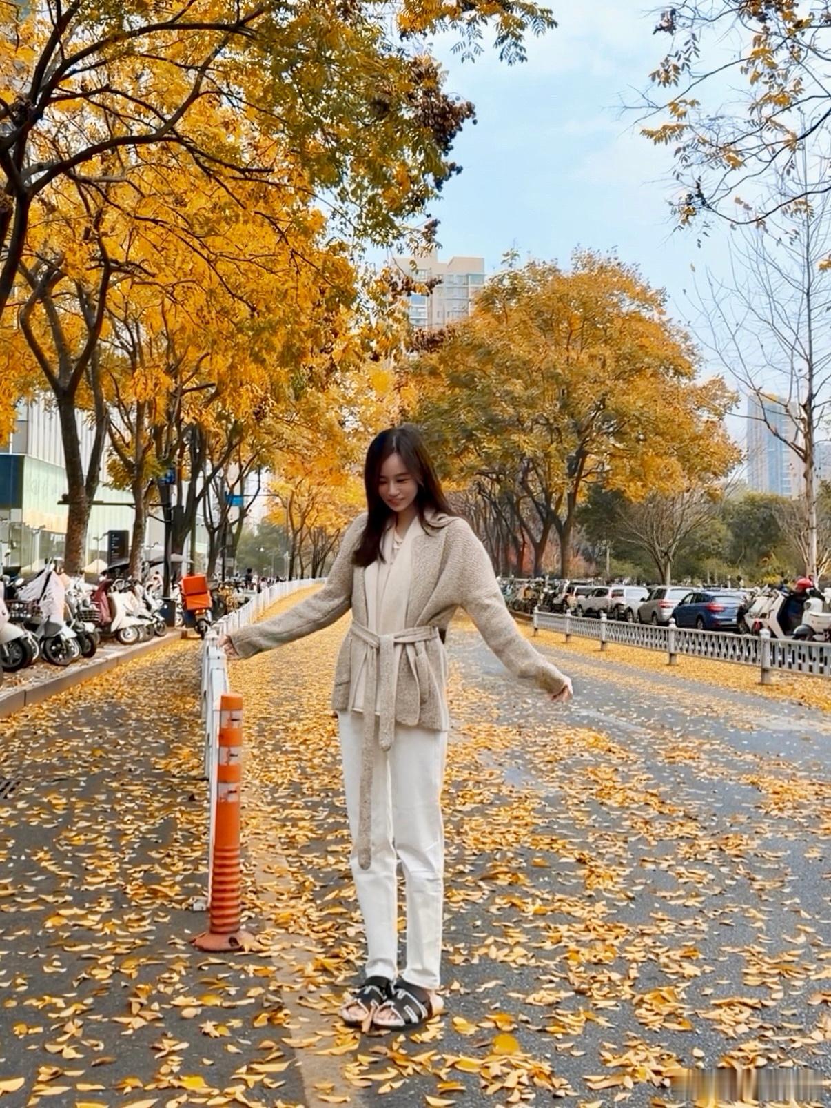 🍂的尾巴～抓住啦 