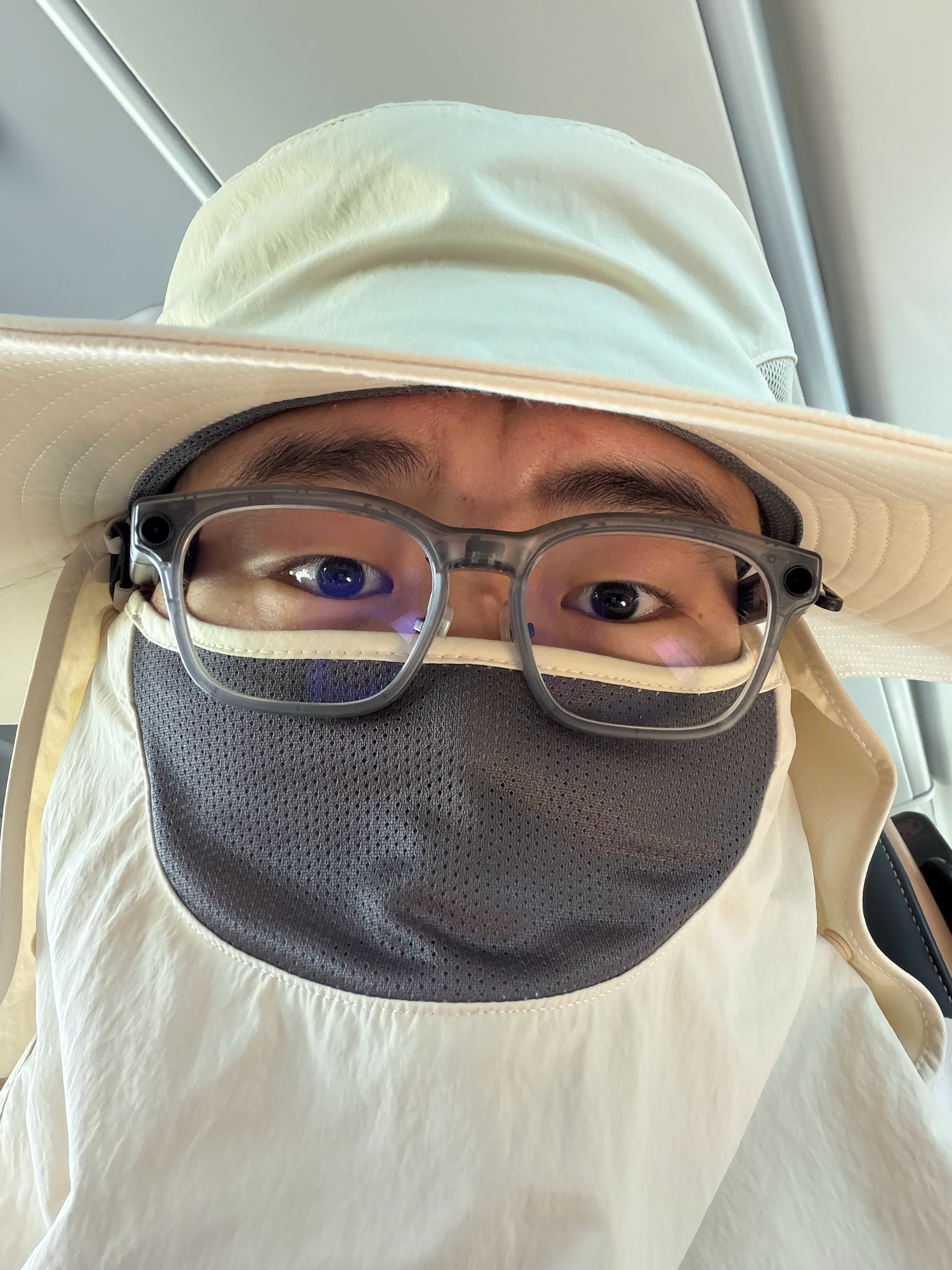 谨遵医嘱，来深圳把防晒做好一辈子没防晒过，现在也是防上晒了... 