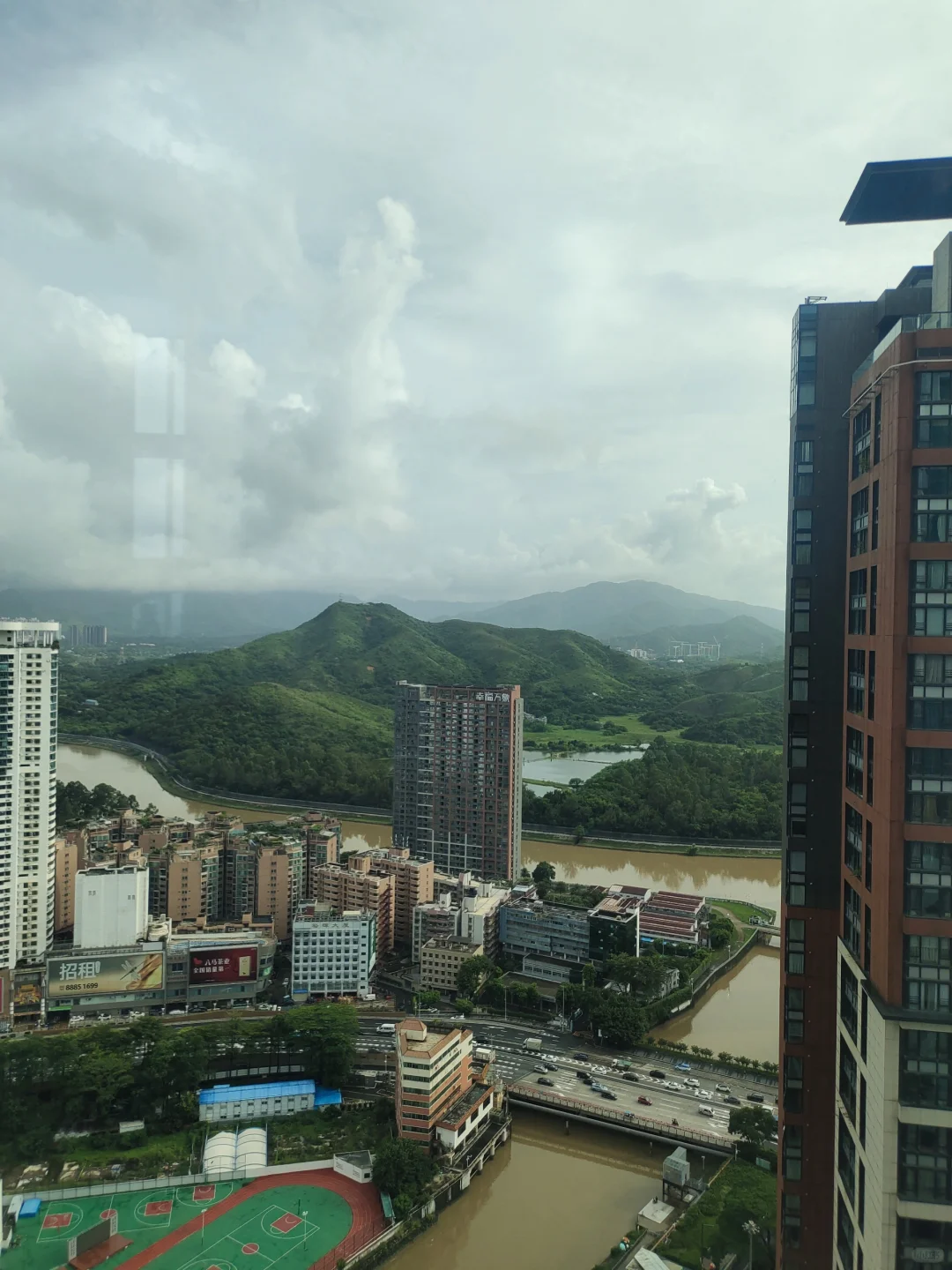 阳台外的风景