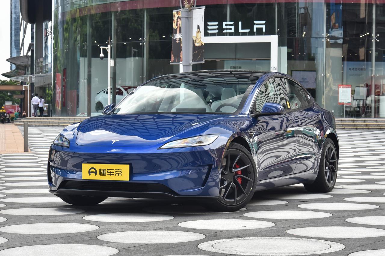 Model 3买车前必看：这几个年款坑不少，选错亏好几万
 
最近Model 3