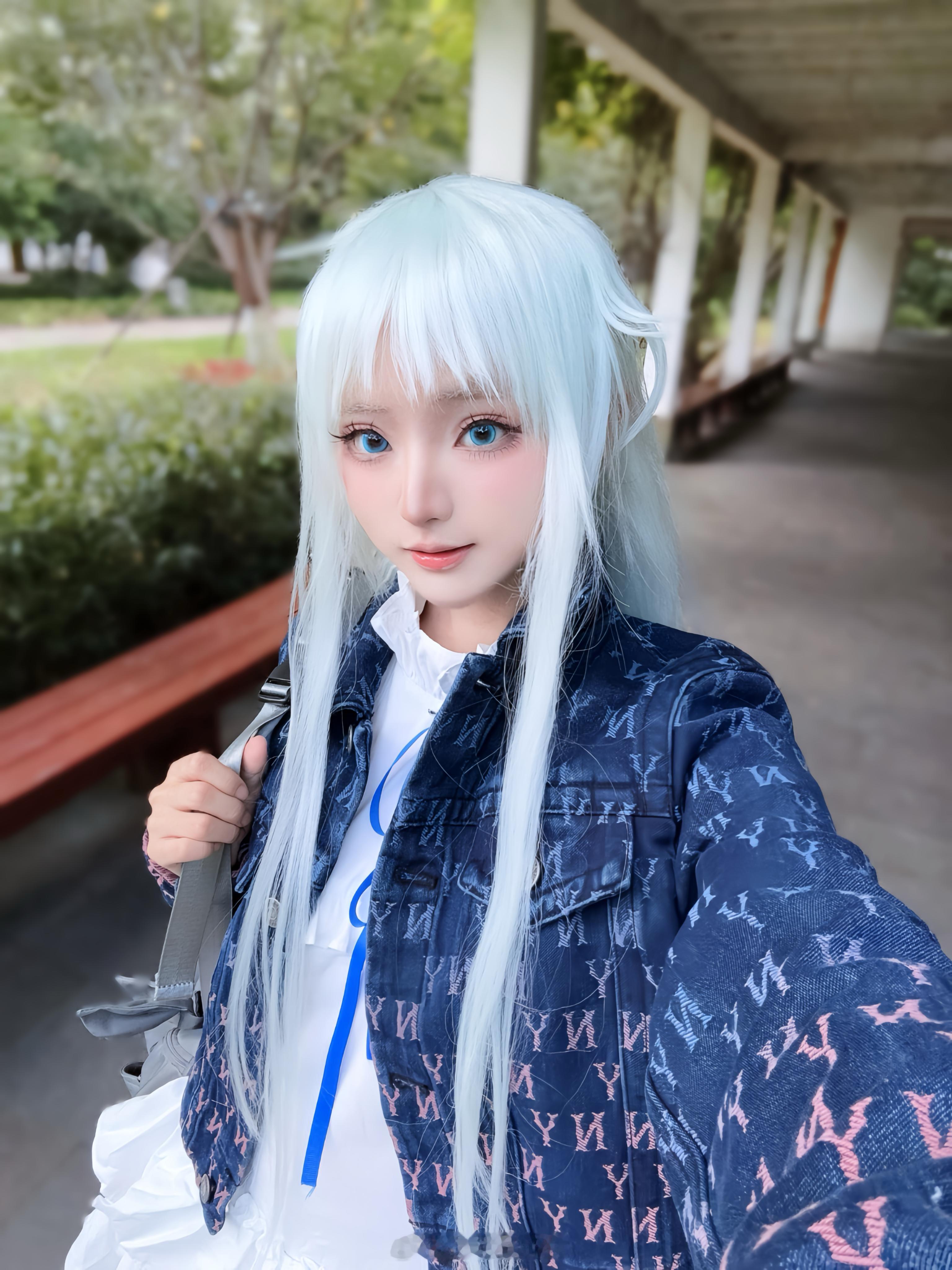 未闻花名[超话] 面码好显黑的发色[揣手]，美白拉满了 今天好热好多蚊子 ​​​