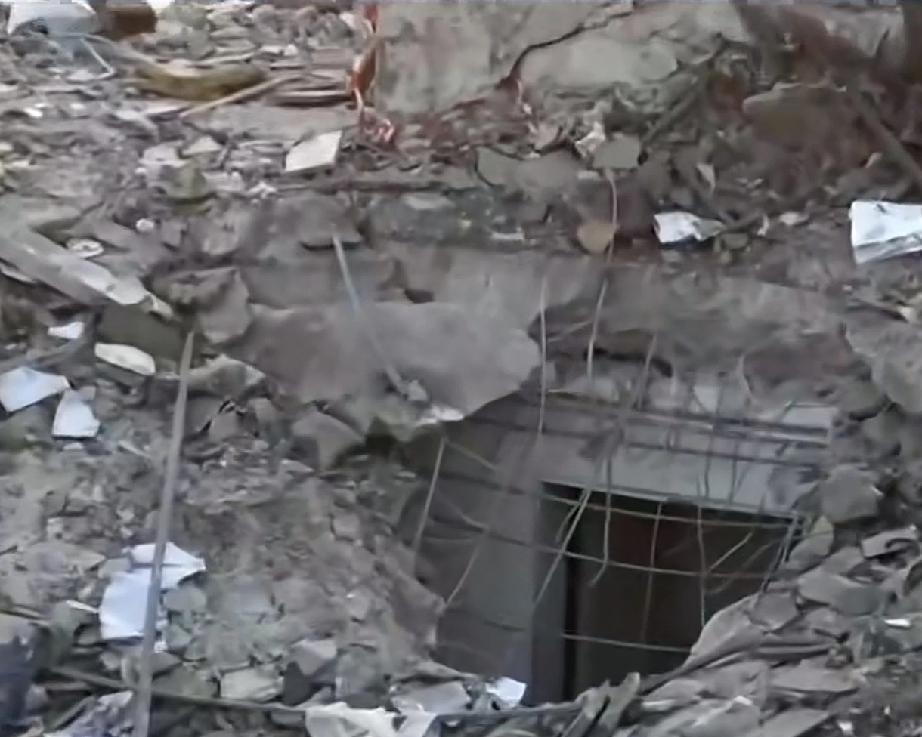 “硬不过三秒”，伊朗已经跪了！
特朗普宣称开战后四周结束战争，结果还真办到了。自