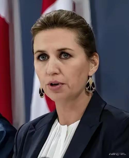 真是讽刺至极！
舔狗舔到最后一无所有！
骂遍中俄，结果转头一看，自家的“后院”格