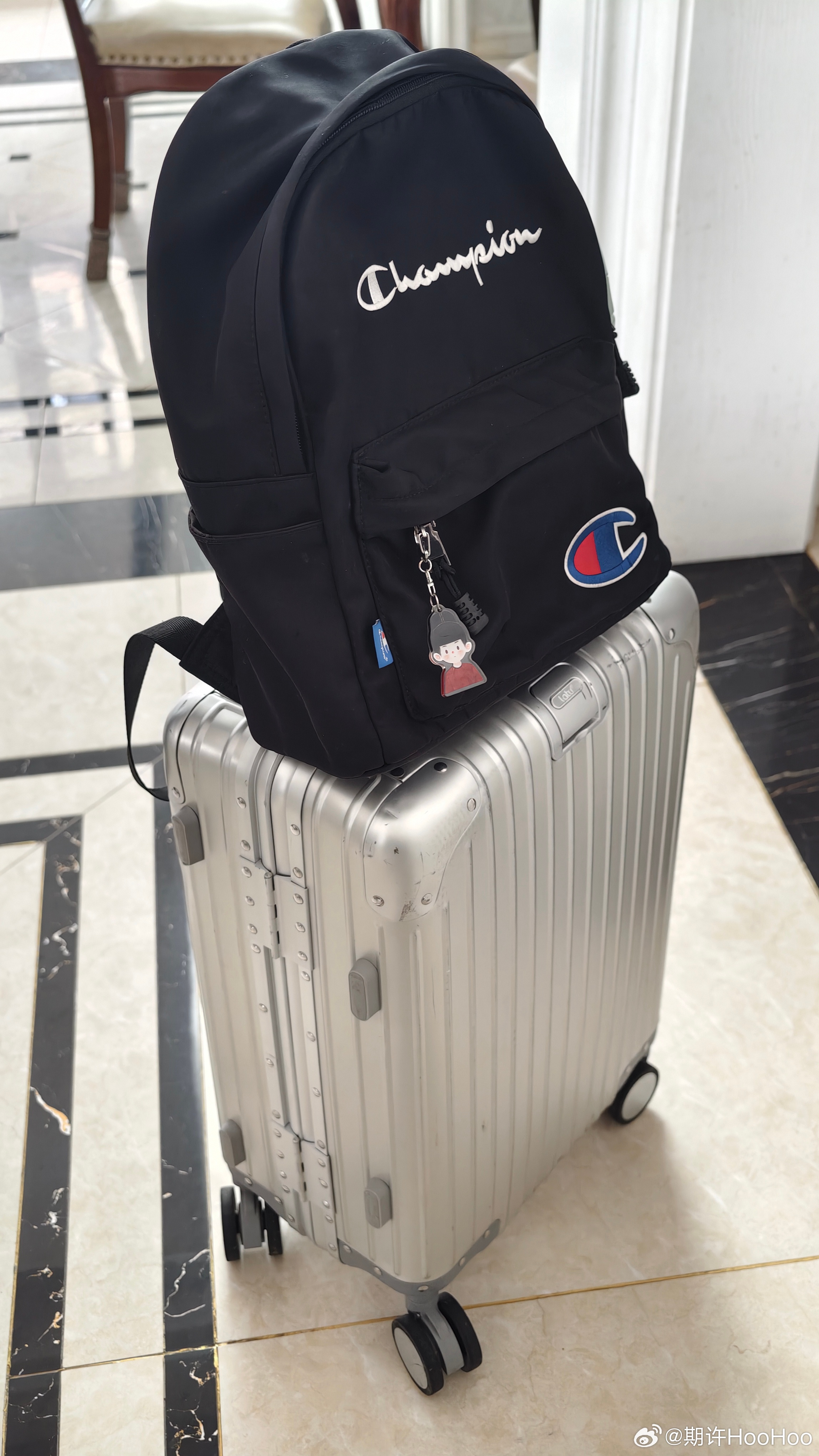 毕业仪式结束，快乐旅途上线。学习长路漫漫，偶尔放慢脚步，用心感受世界。玩得尽兴，