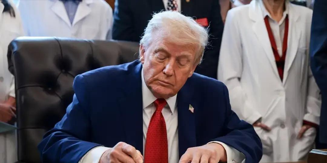 “66个国际组织，一夜之间全退光？”，特朗普这是要干什么？
 
美国又要退群了。