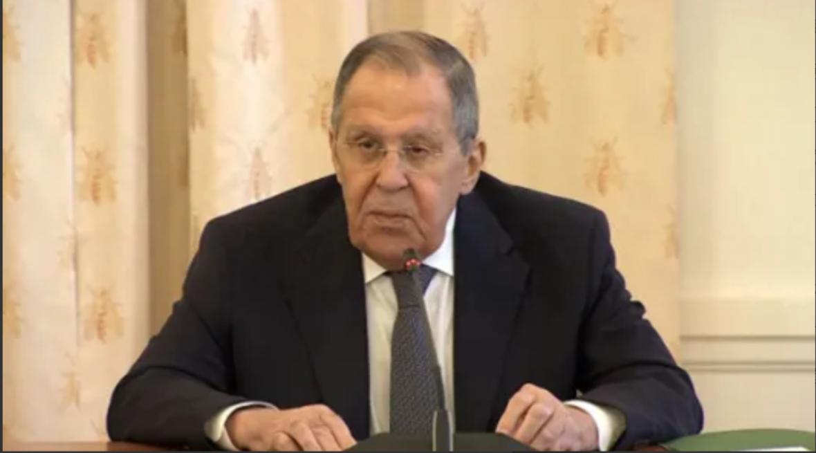 美国拦不住了！俄罗斯官宣对伊朗军售大单，拉夫罗夫一句话怼得美方哑口无言 。

就