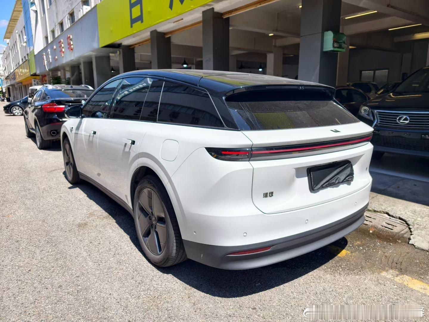 理想i6 客户寄售 上牌10个月行驶1万多公里，一手车，原版原漆​喜欢的可以聊聊