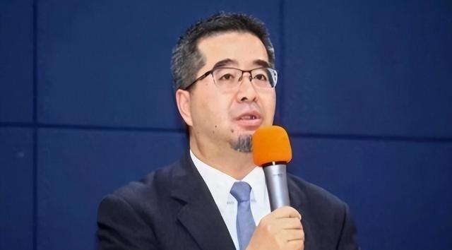 高雄科技大学前校长吴建国提出具体统一路径：两岸统一后统称 “中国”，台湾称为 “