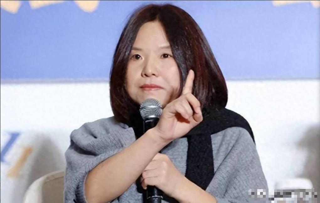 “中国的钱我是不会还的！”一位女企业家欠下200亿巨额债务，却一分钱都不还。随后