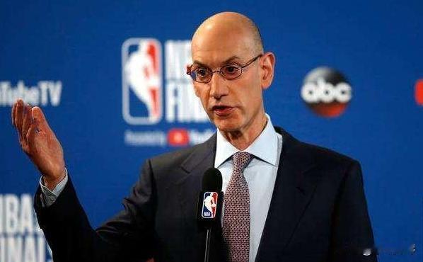 NBA 开年第一罚！肖华直接出手整治教练乱象，
森林狼主帅芬奇因辱骂裁判、被驱逐