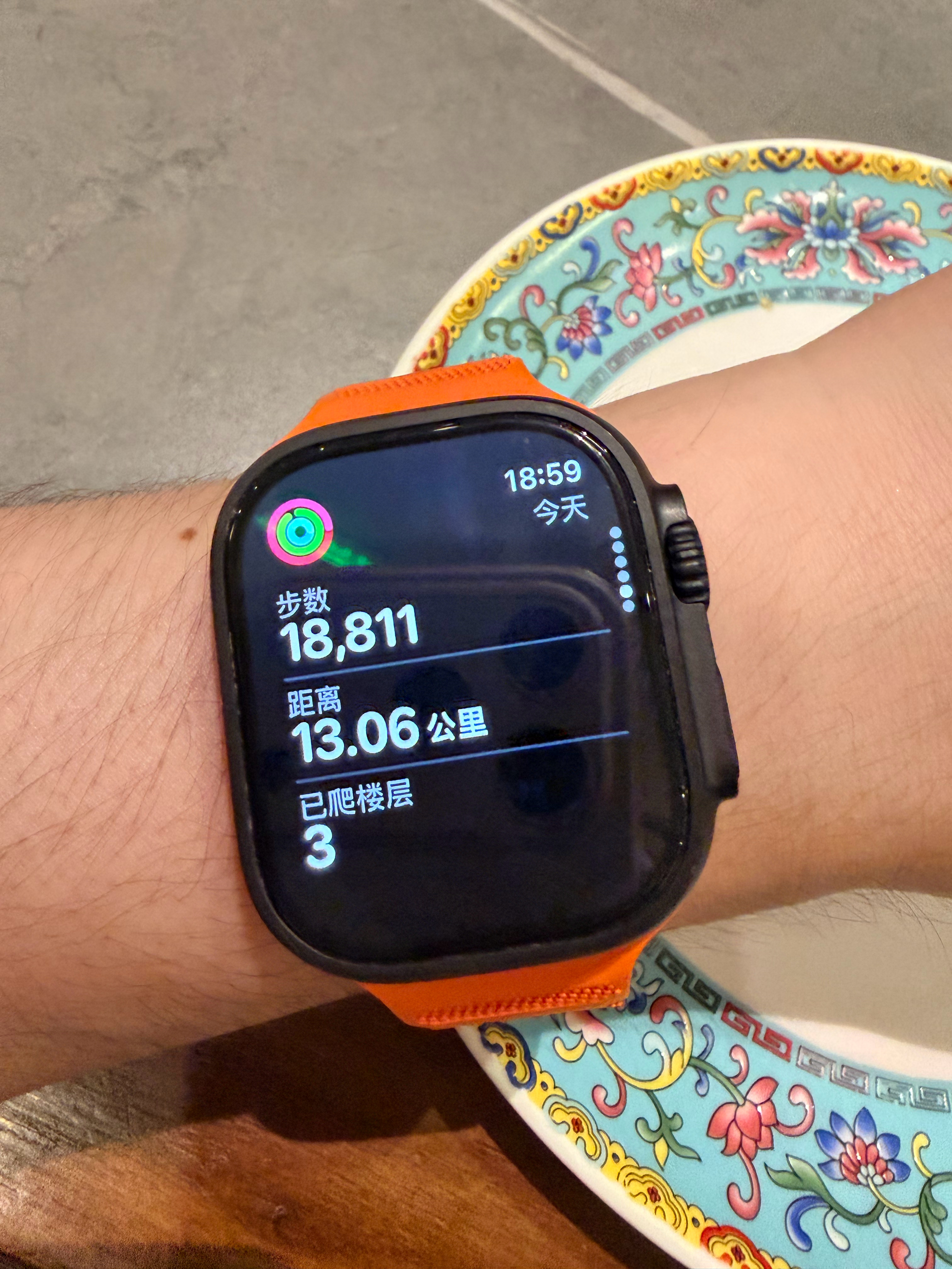 北京车展走断腿 2026年北京车展真的太大了，今天走了1.8万步，我还没把W区和