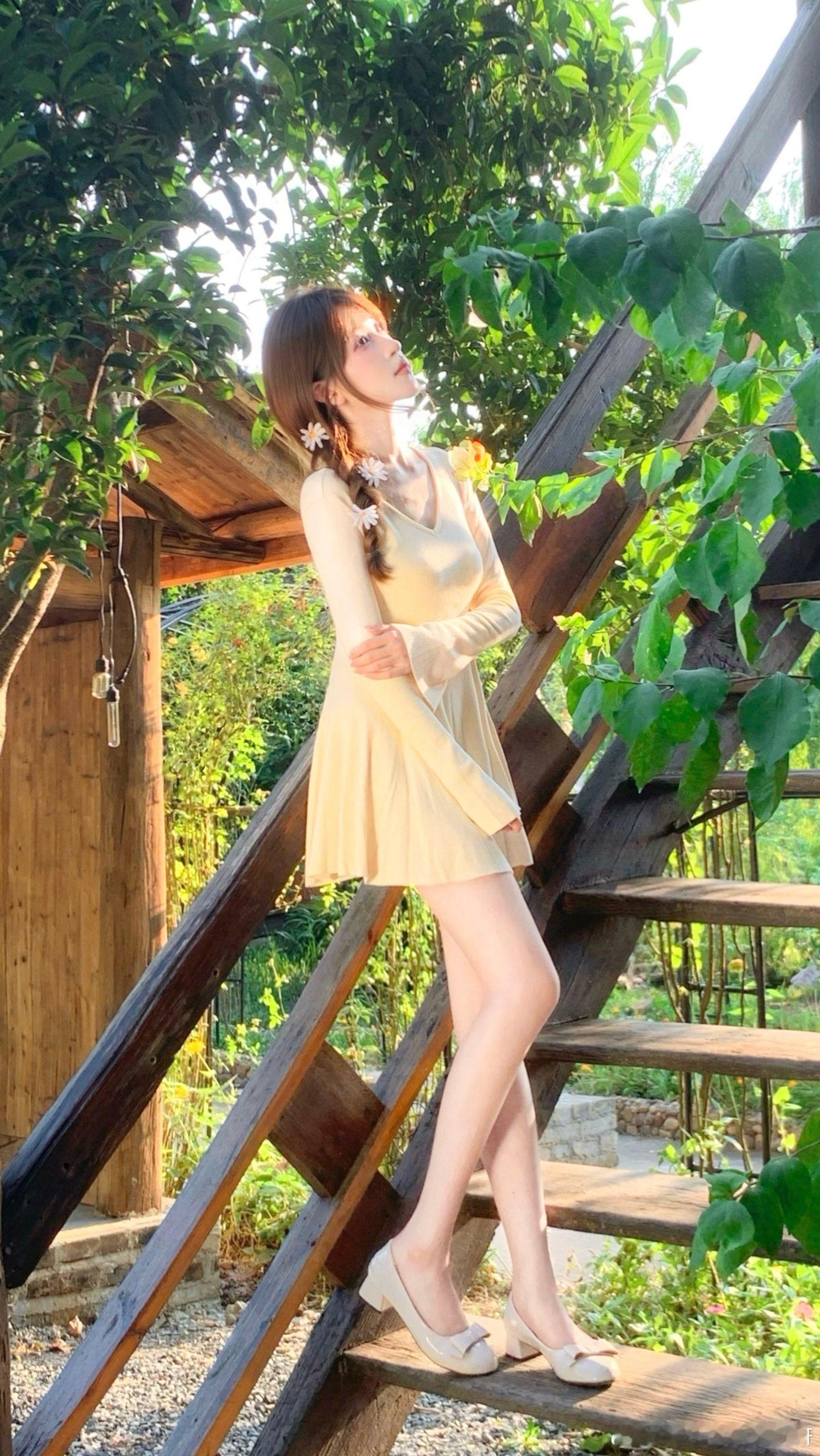 夕阳下的少女 