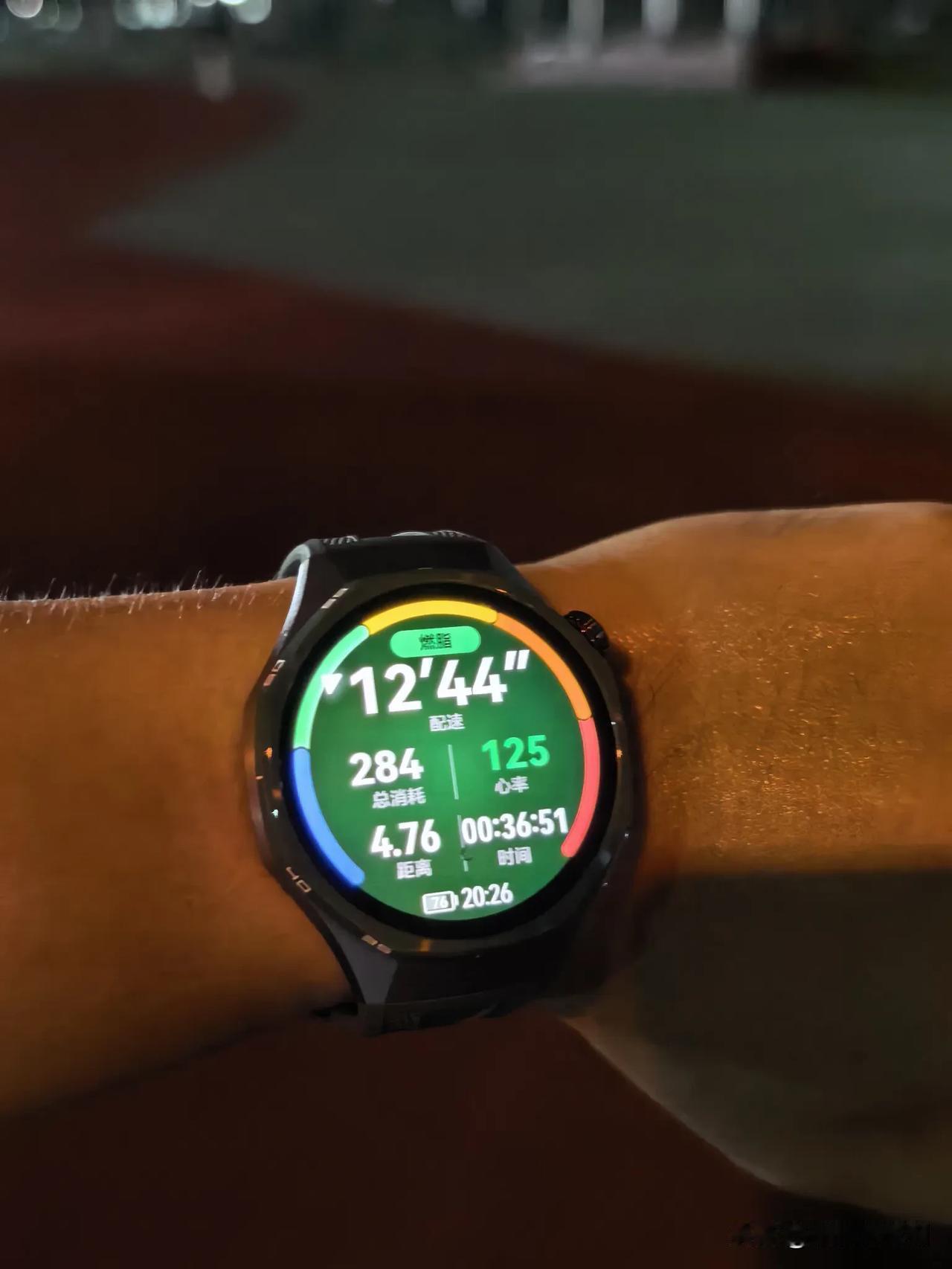 戴上华为WATCH GT7 跑步咱直接上强度！配速、心率、强度、触地平衡都测出来