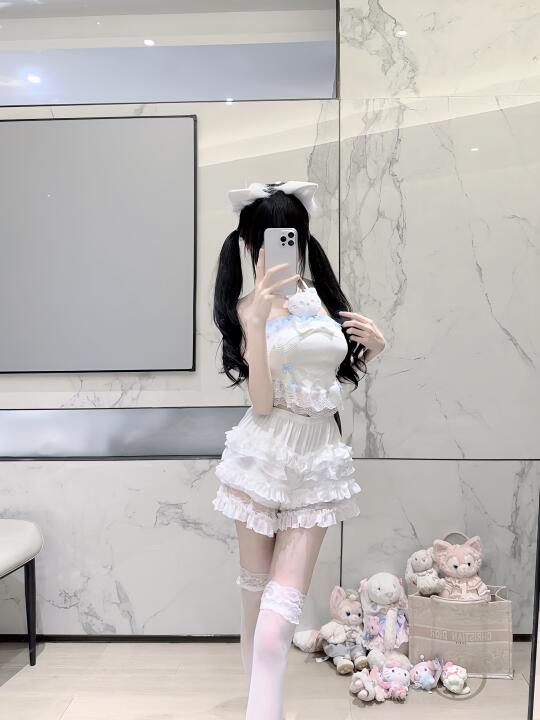 好想撒娇 可是你都不理我っ ̯ -