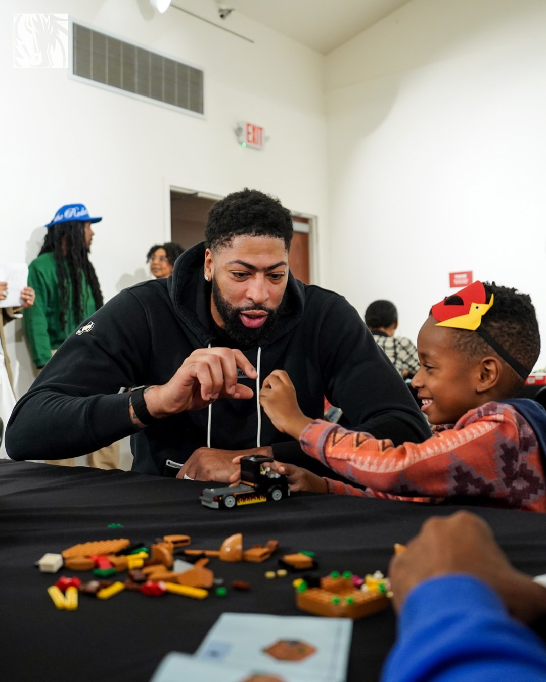 伤病报告：AD（左小腿挫伤）和加福德（伤病管理）均 50% 概率出战明天的比赛，