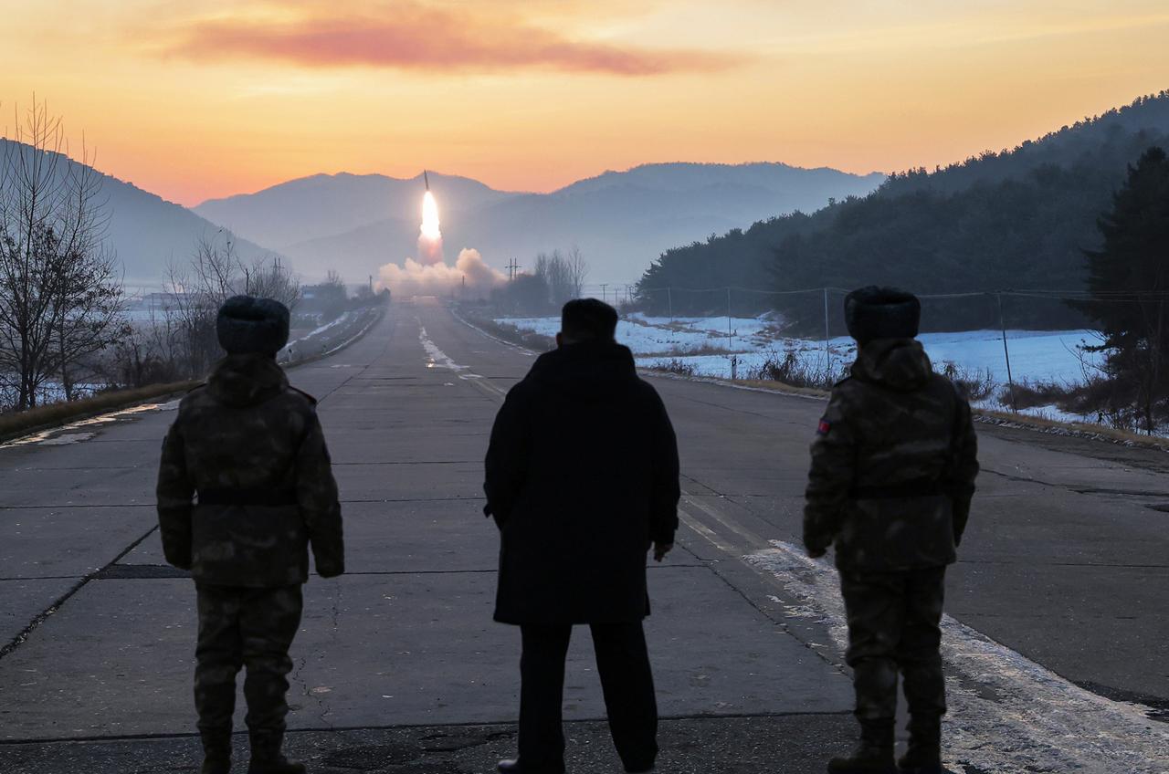 2026年首次试射，1月4日，朝鲜向日本海方向发射两枚高超音速导弹，这种常核兼备