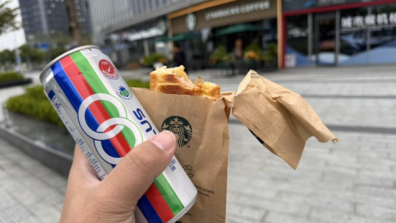 早晨！
原来BRZ买红色，又挺好看的喔！【来自懂车帝车友圈】