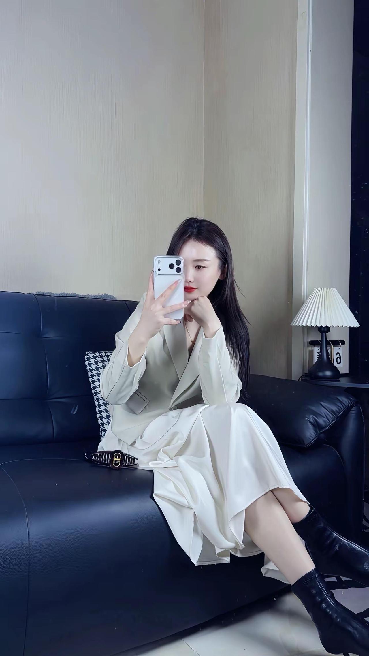 不必刻意去表达 大家都有感受 倘若懂的人懂得 淡茶一杯也有情小个子显高显瘦穿搭 