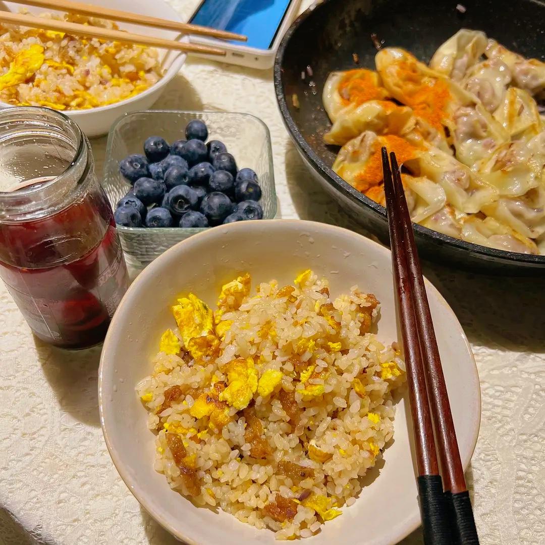 喜欢做饭的人，一定要收藏这45个实用技巧：

1. 蒸饺子15分钟，蒸包子20分