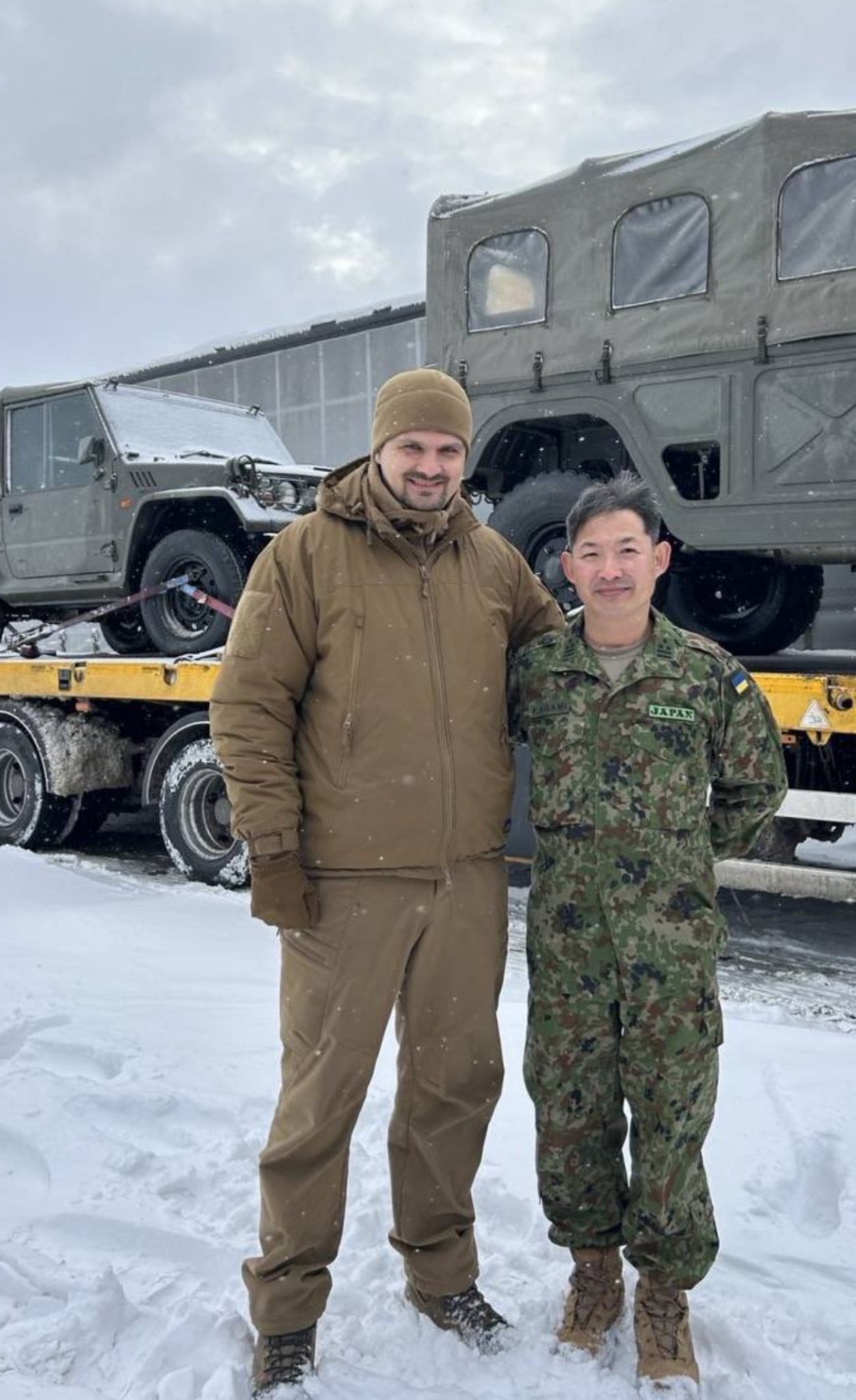 俄乌局势新进展 日本政府宣布向乌克兰提供30台丰田高机动车 