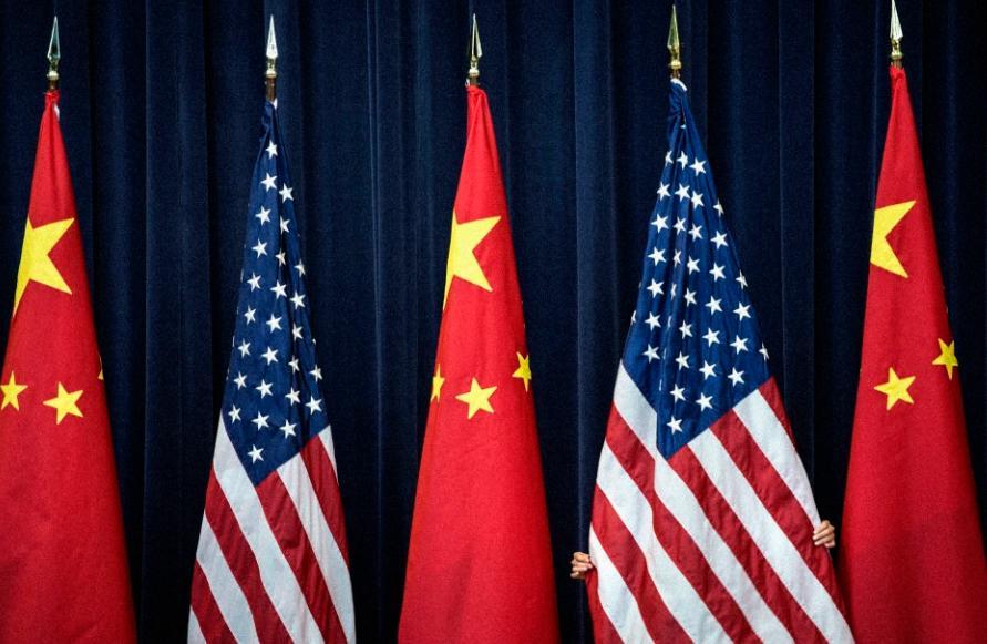 中美昨晚发生了什么？几小时内连打两个电话，特朗普上台后第一次。中美双方竟然几小时