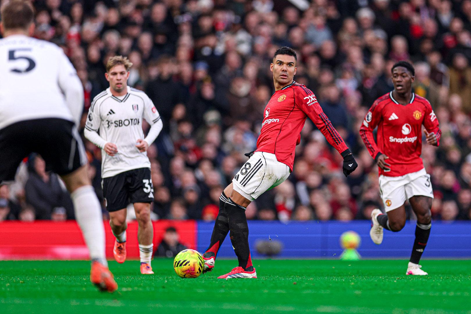 卡塞米罗“不看人传球助攻”成为热门话题。😂🔥halamadrid