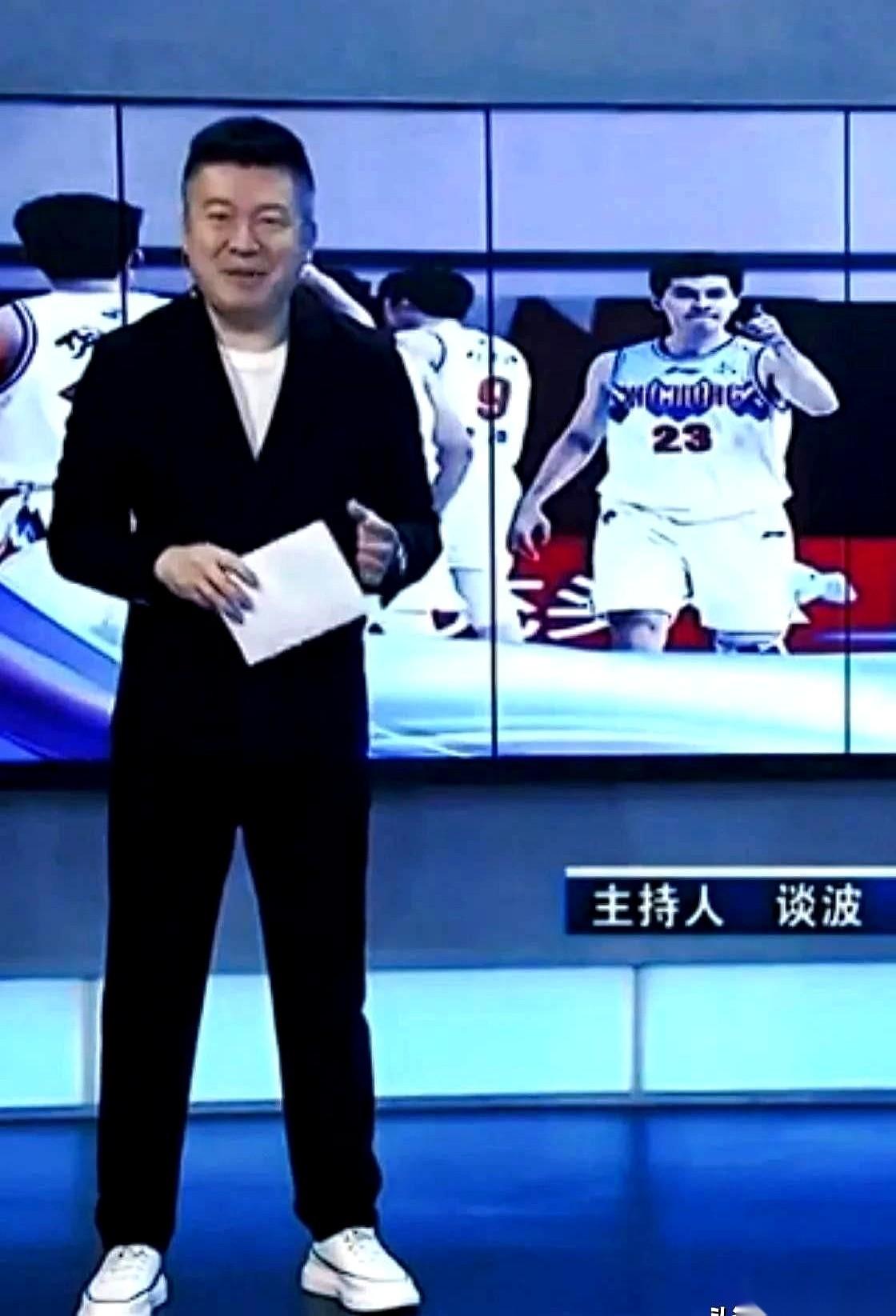 我真的服了，那个“新疆地主频道”的主持人，是不是跟伊福和小西有什么世仇啊？
一打