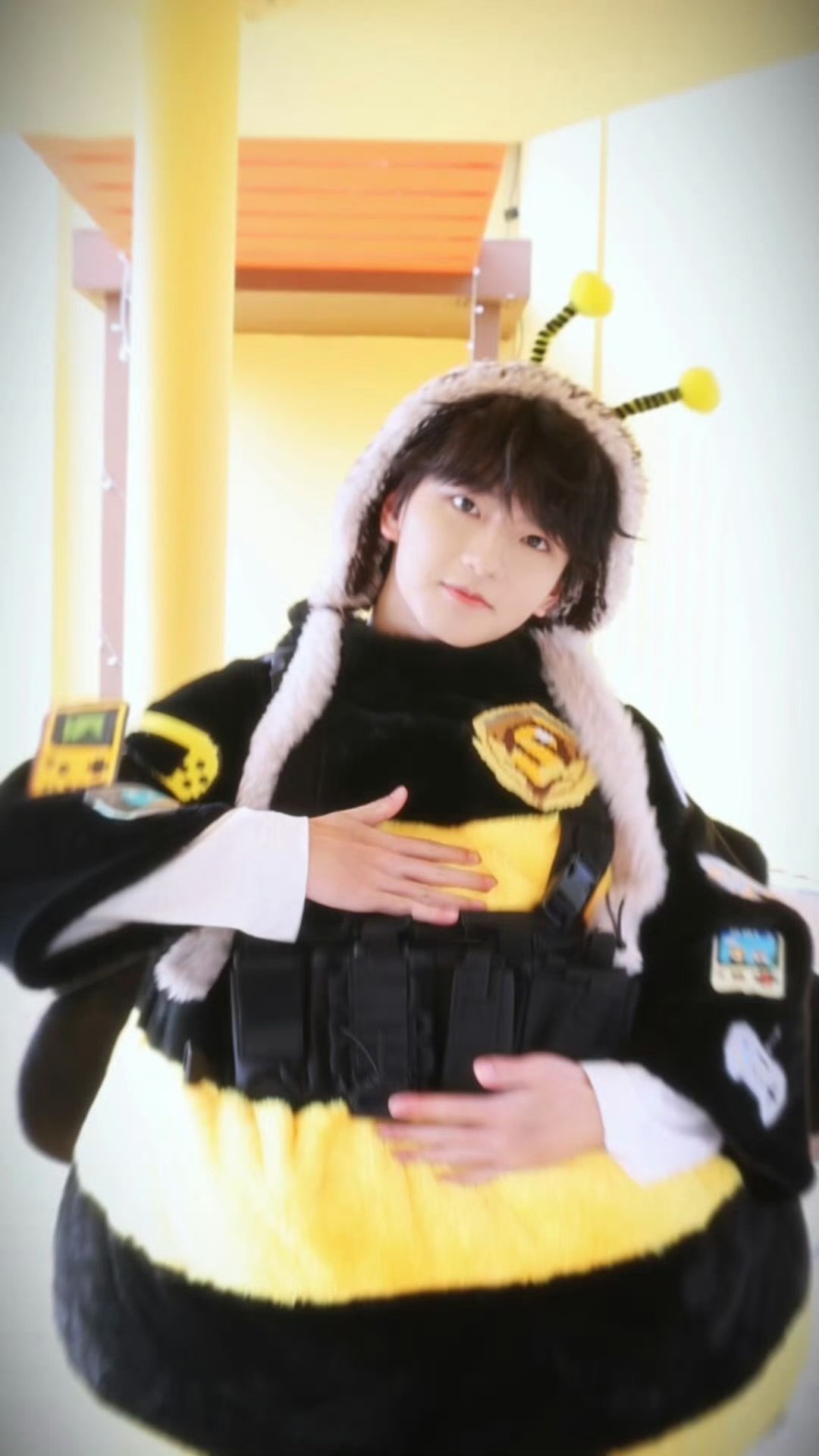 这哪是官微，分明是穆祉丞的大型真爱粉现场！周五晚高疯穆祉丞铁粉 周五晚高疯