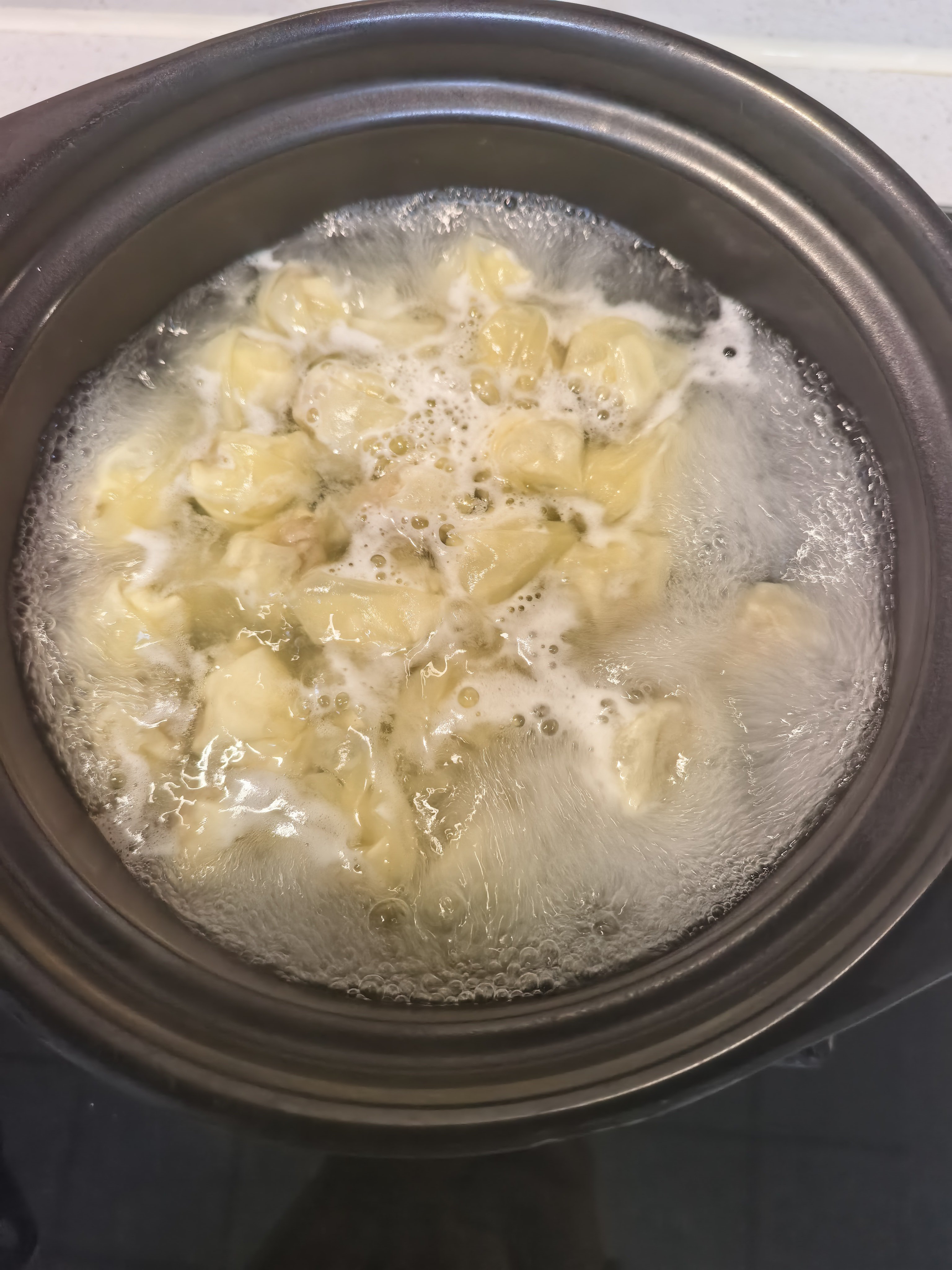 馄饨，打包的，不是自己做的……