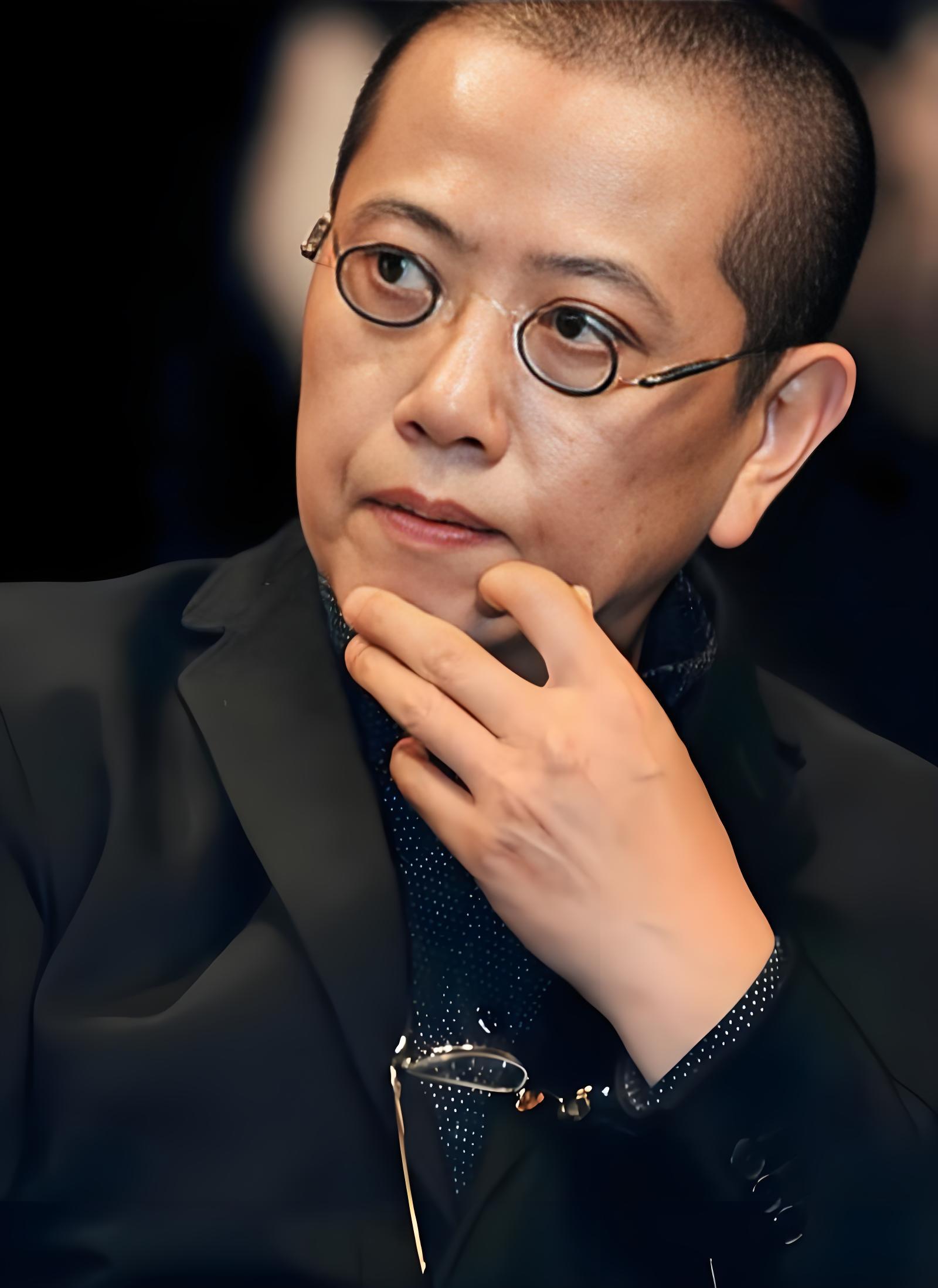 感觉赵长鹏和陈丹青有点像，不是长相的相似，而是精神和气质。最近看了不少二人的访谈