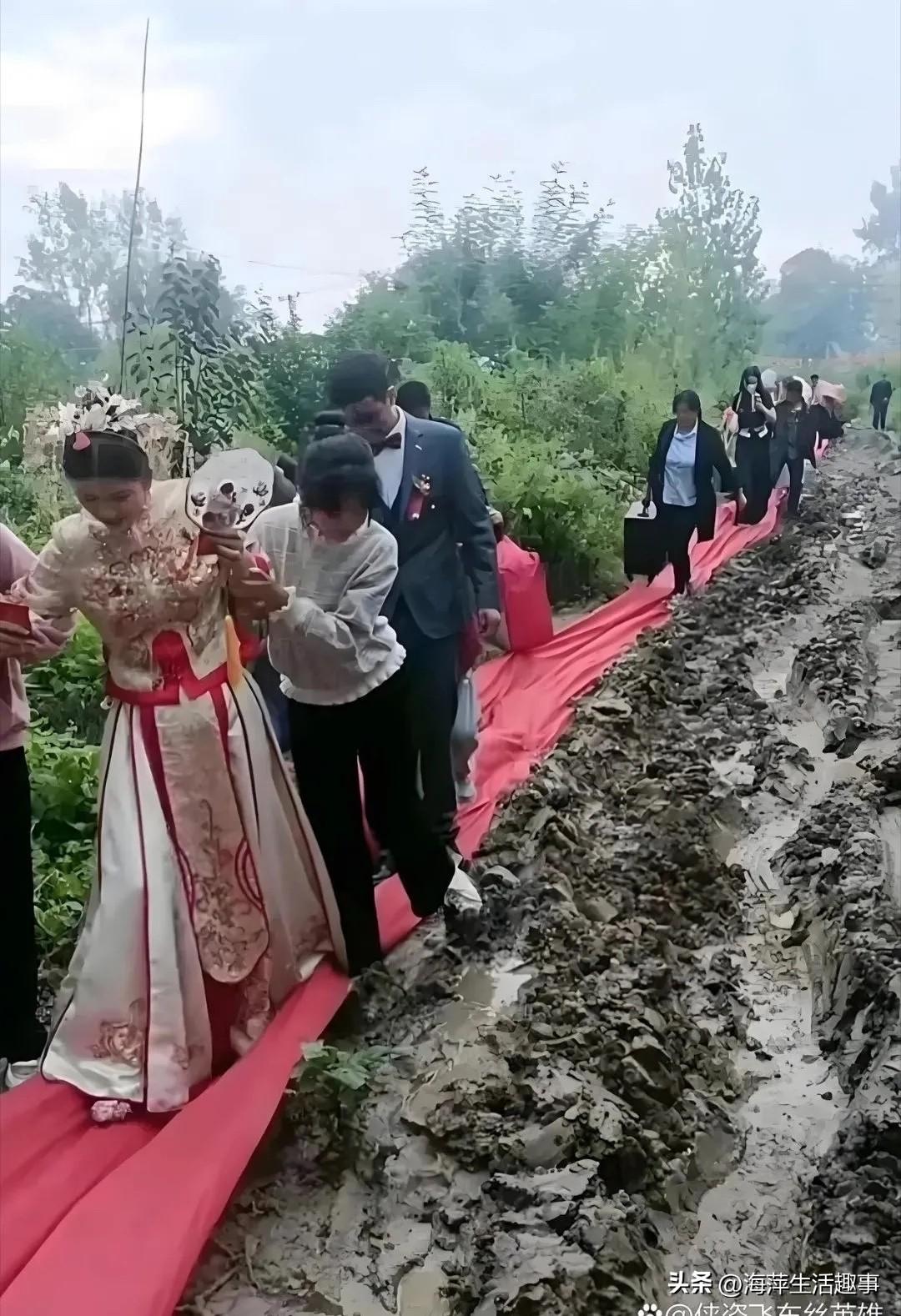 不得不说，这是年度最尴尬的婚礼，没有之一！[捂脸]