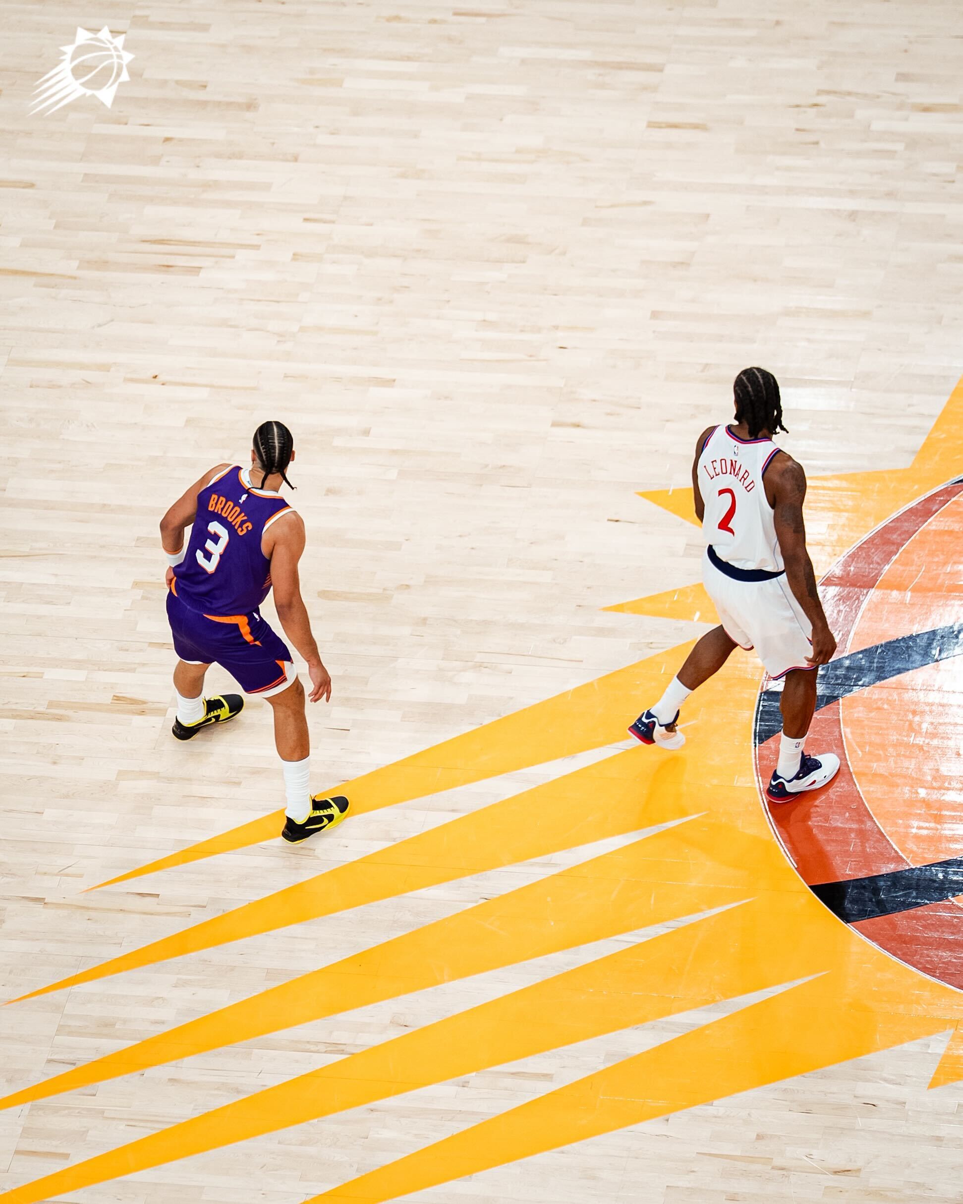 狄龙➕奥尼尔连续命中三分！随后造成对方失误，马威反击重扣，将分差缩小到5分‼️菲