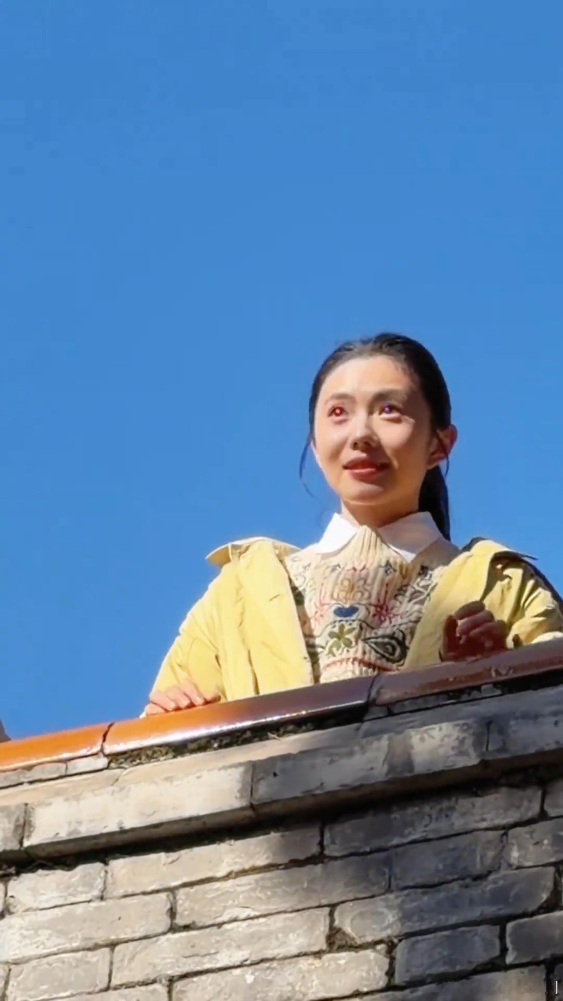 存子vlog太接地气了！捡秋、蹲地摆叶子阵法，完全没偶像包袱，代入感超强！ 