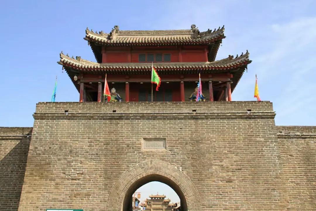 古城的变迁
上一次来古城，还是父亲大人在世的时候，说起来已然有十几年了。当时古城