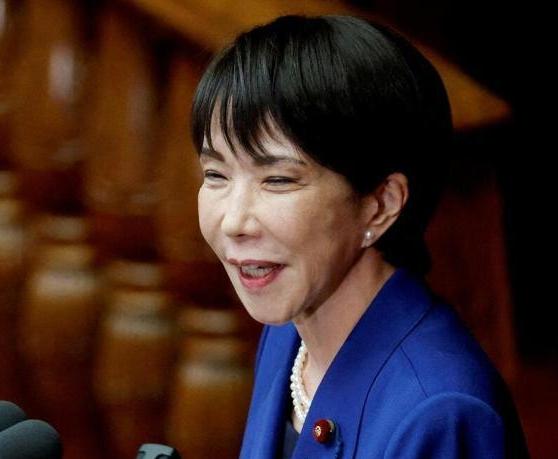 暴走的高市早苗！
刚上台没几天的高市早苗异常活跃，一心要暴走。又是拿海峡说事，又