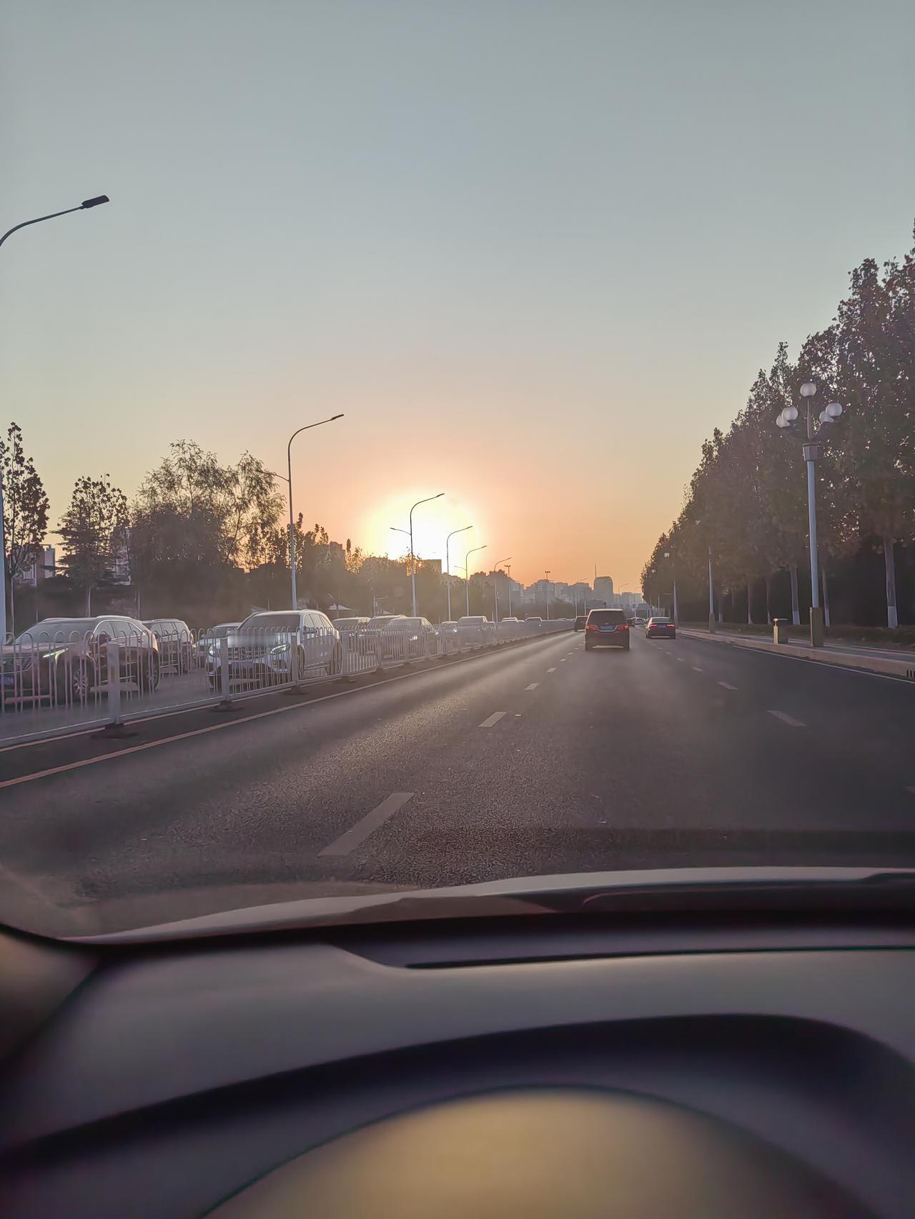 珍惜生命，让生命散发魅力无限的光芒