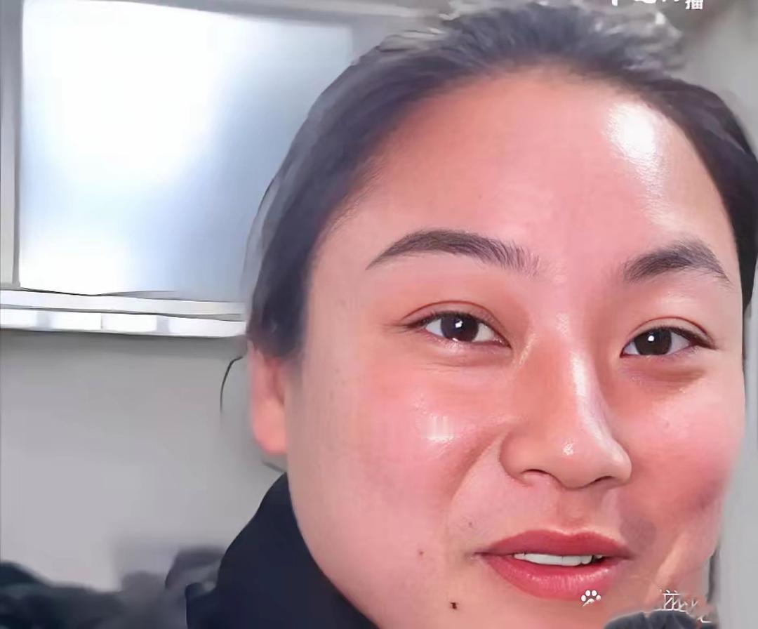 最强“扶弟魔”掏空全家，结果被凉透了心…
 
安徽滁州的潘晓梅，摆摊卖烧饼整整1