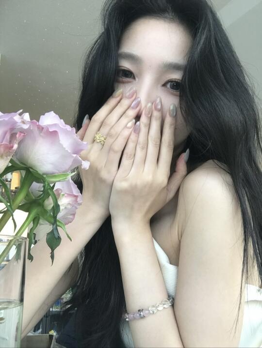 春夏就要和花拍照呀🌸