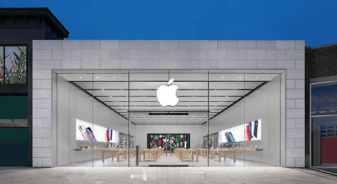 【北京第六家Apple零售店开业 】12月6日，位于北京大兴的Apple北京荟聚
