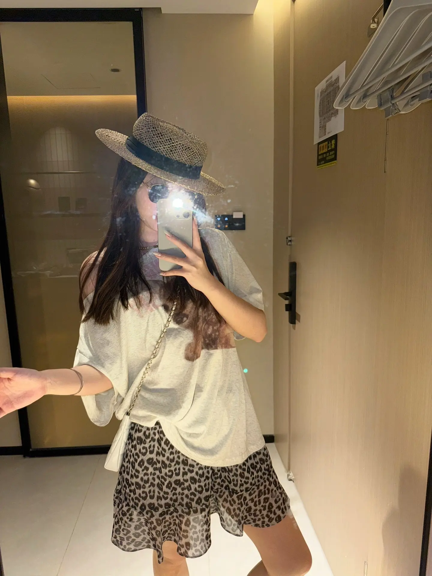 我不闲的 我要玩手机的妹妹。