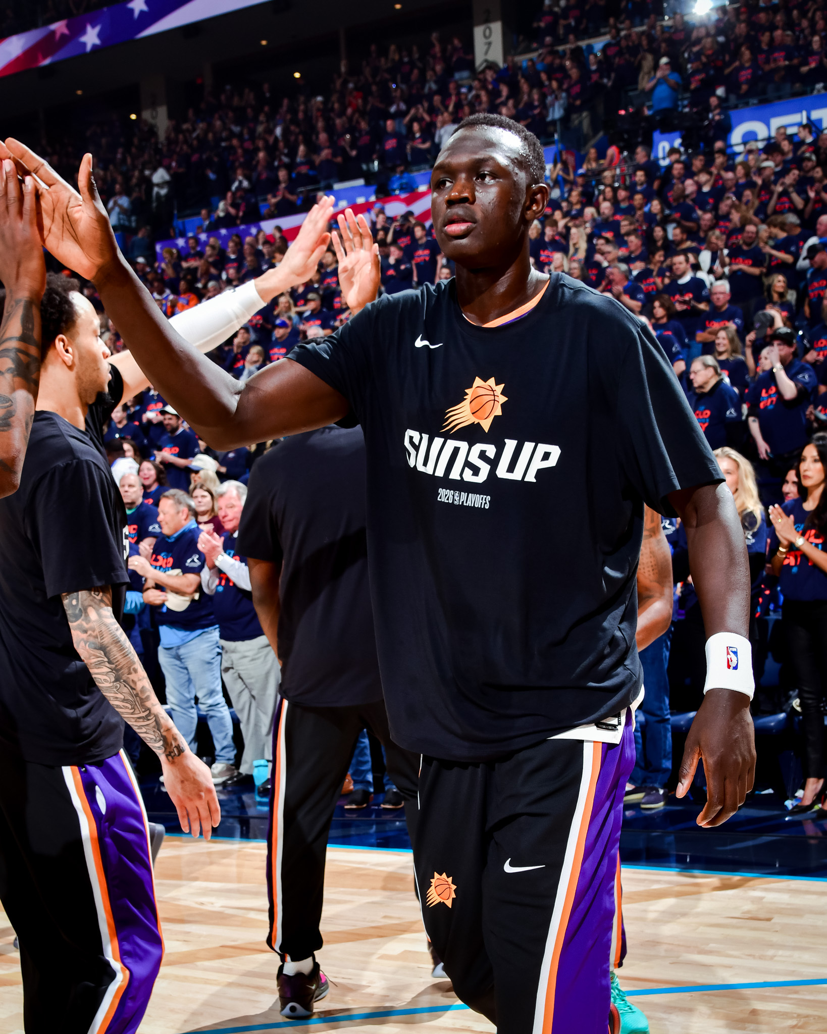 昨晚马鲁登场19分钟，他在场时太阳净胜 10 分。狄龙评价道：“这些分钟对他作为