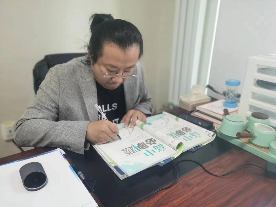 物理老师不会刻意告诉你：这些“笨方法”才是提分关键！


我在省重点高中教了20
