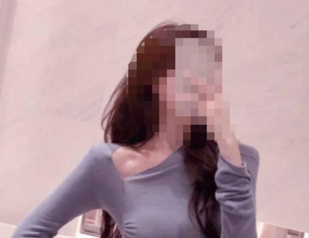 洛阳本地一名 26 岁的小伙子。一天深夜，夜深人静，躺在床上翻来覆去睡不着，闲着