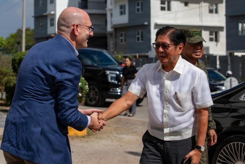 美国副防长跑去菲律宾喊威慑，转头让盟友自己掏钱，小马科斯听懂了
仁爱礁摩擦刚发生