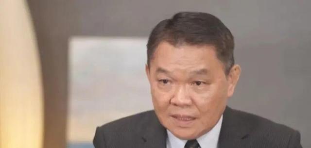 台湾 名嘴黄征辉曾表示，只要大陆接受两个条件，就可以接受和平统一。他提出的两个条
